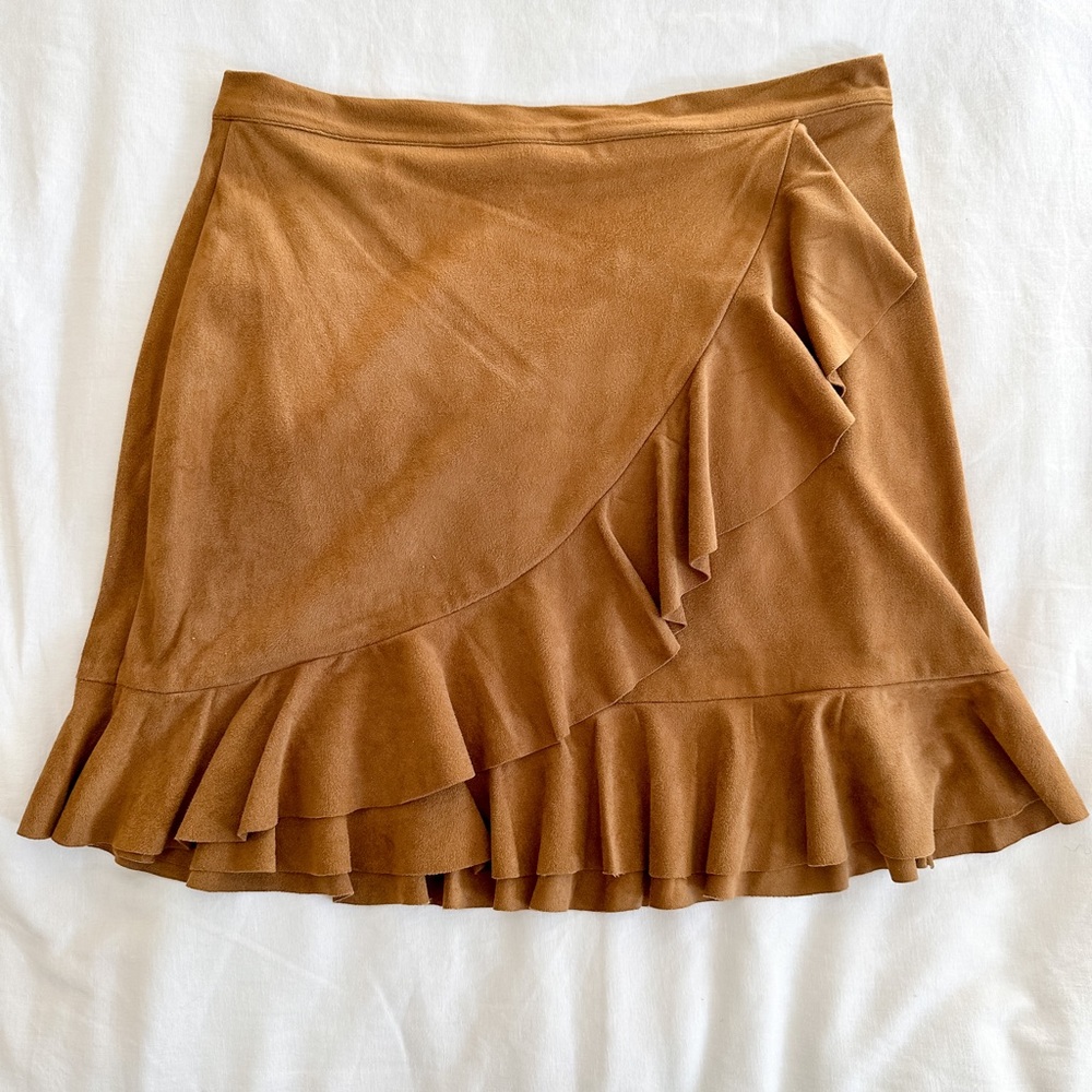 BB Dakota Vegan Suede Skirt size 6